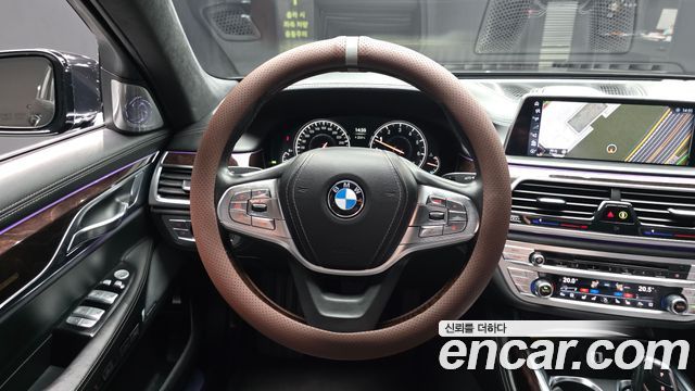 BMW 7 Series (G11) 750Li xDrive Prestige 2016 — фото 13