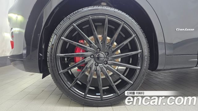 Maserati Levante 3.0 AWD GranLusso 2021 — фото 5