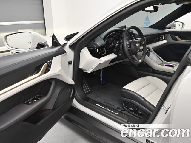 Porsche Taycan Turbo S 2025 — фото 15