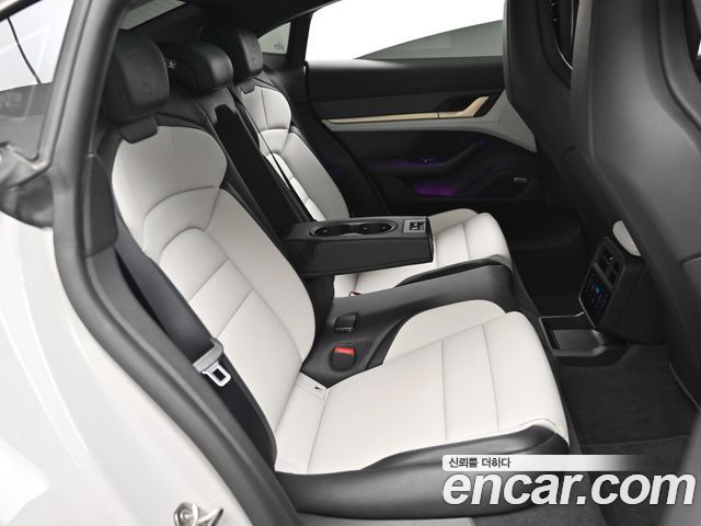 Porsche Taycan Turbo S 2025 — фото 16