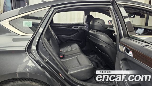 Genesis G80 3.3 GDI AWD Premium Luxury 2019 — фото 12