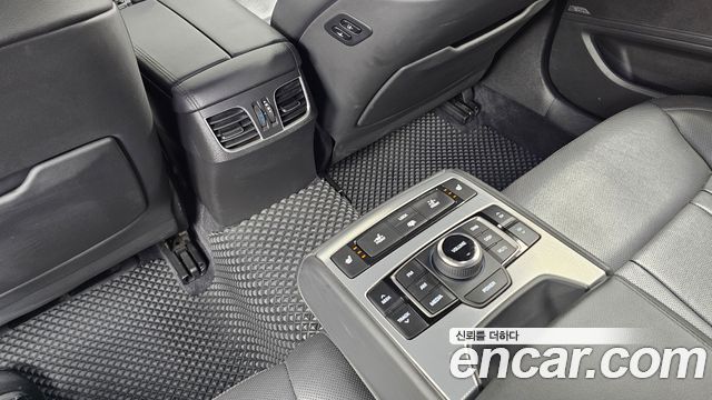 Genesis G80 3.3 GDI AWD Premium Luxury 2019 — фото 18