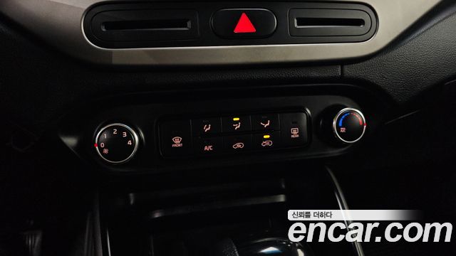 Kia Carens 2.0 LPi Luxury 2014 — фото 24