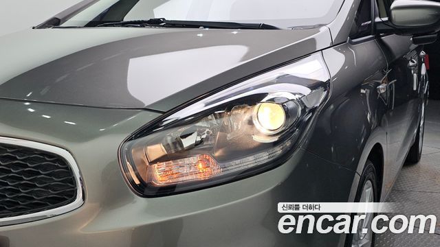 Kia Carens 2.0 LPi Luxury 2014 — фото 28