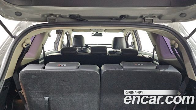 Kia Carens 2.0 LPi Luxury 2014 — фото 35