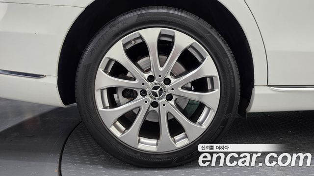 Mercedes-Benz E-Class (W213) E300 4MATIC Exclusive 2019 — фото 5