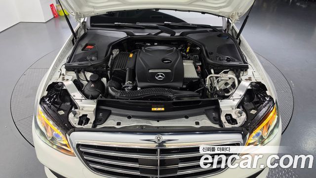 Mercedes-Benz E-Class (W213) E300 4MATIC Exclusive 2019 — фото 6