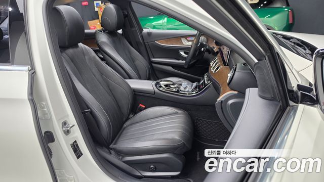 Mercedes-Benz E-Class (W213) E300 4MATIC Exclusive 2019 — фото 11