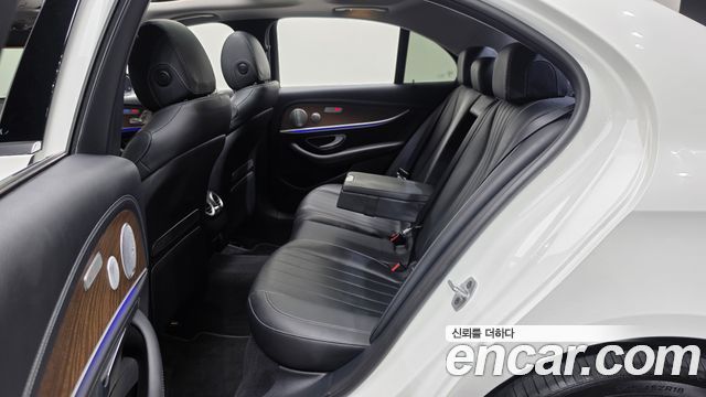 Mercedes-Benz E-Class (W213) E300 4MATIC Exclusive 2019 — фото 26