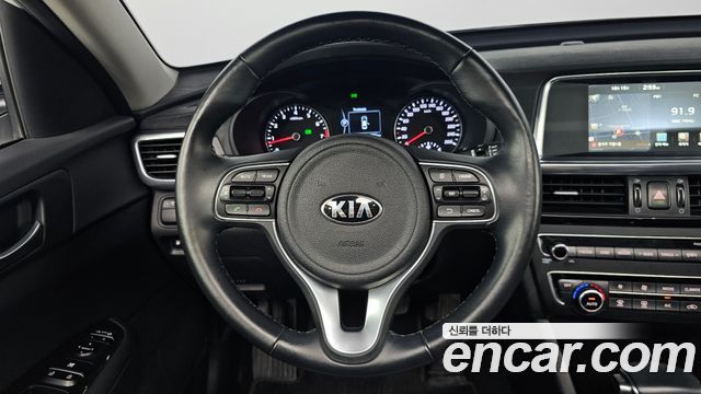 Kia K5 (II) 2.0 MX Prestige 2016 — фото 18