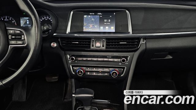Kia K5 (II) 2.0 MX Prestige 2016 — фото 19