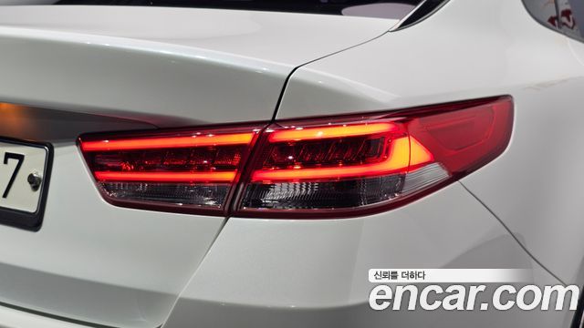 Kia K5 (II) 2.0 MX Prestige 2016 — фото 29