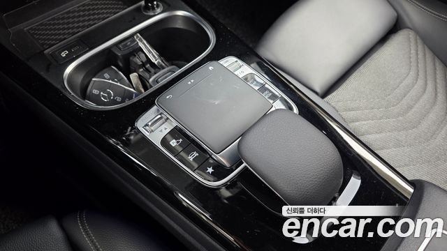 Mercedes-Benz A-Class (W177) A250 4MATIC Sedan 2020 — фото 16