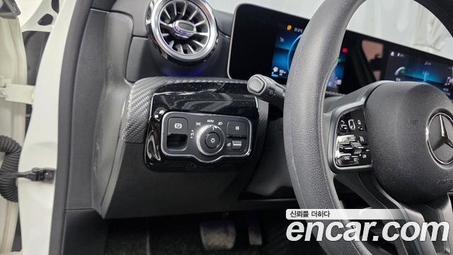 Mercedes-Benz A-Class (W177) A250 4MATIC Sedan 2020 — фото 17
