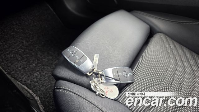 Mercedes-Benz A-Class (W177) A250 4MATIC Sedan 2020 — фото 27