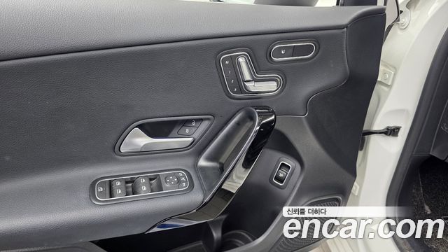 Mercedes-Benz A-Class (W177) A250 4MATIC Sedan 2020 — фото 28