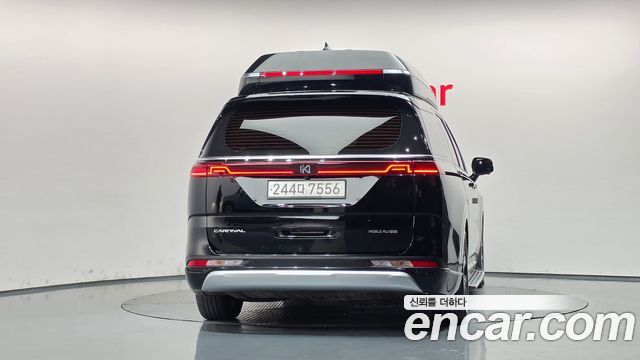 Kia Carnival (IV) Gasoline 9-seater Limousine(Special vehicle) 2022 — фото 4