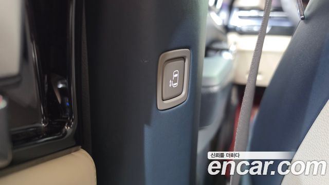 Kia Carnival (IV) Gasoline 9-seater Limousine(Special vehicle) 2022 — фото 17
