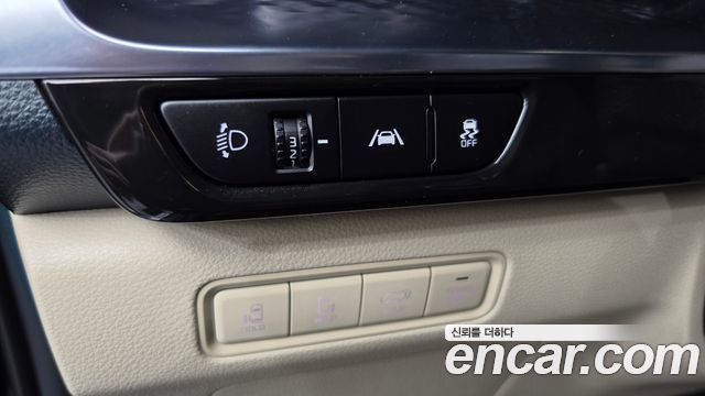 Kia Carnival (IV) Gasoline 9-seater Limousine(Special vehicle) 2022 — фото 30