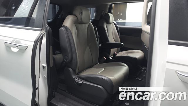 Kia Carnival (IV) Gasoline 9-Seater Prestige 2025 — фото 12