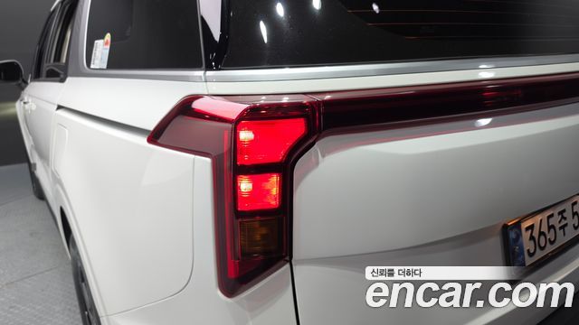 Kia Carnival (IV) Gasoline 9-Seater Prestige 2025 — фото 23