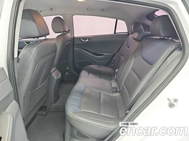 Hyundai Ioniq Hybrid I 2016 — фото 15