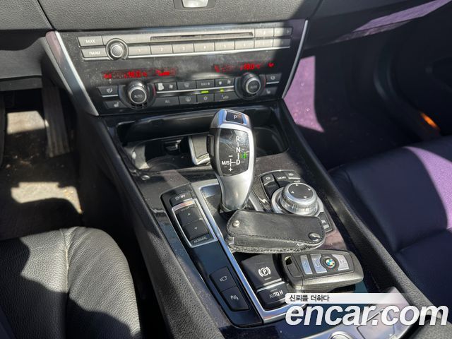 BMW 5 Series GT (F07) GT 2011 — фото 16