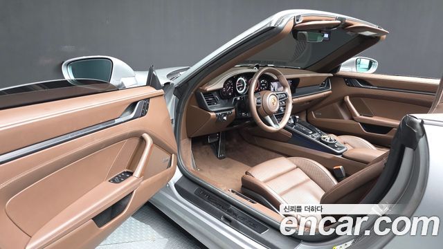 Porsche 911 (992) Carrera 4 GTS Cabriolet 2022 — фото 10