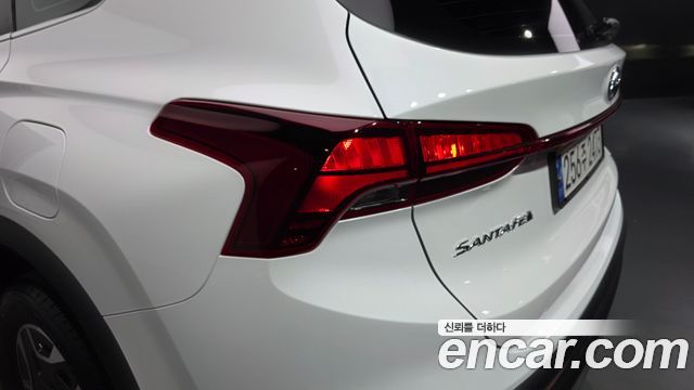 Hyundai Santa Fe HEV 1.6 2WD Exclusive 2023 — фото 23