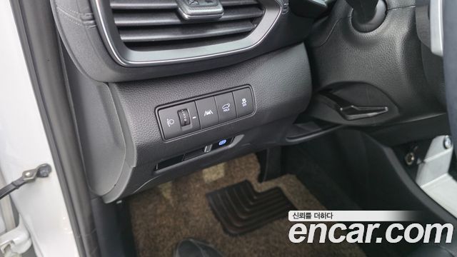 Hyundai Santa Fe HEV 1.6 2WD Exclusive 2023 — фото 27