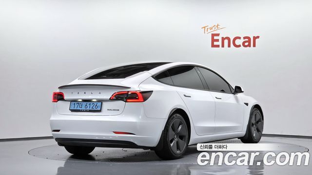 Tesla Model 3 Long Range AWD 2022 — фото 2