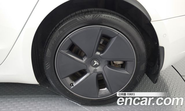 Tesla Model 3 Long Range AWD 2022 — фото 27