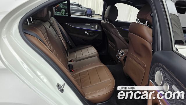 Mercedes-Benz E-Class (W213) E350 4MATIC Exclusive 2023 — фото 12