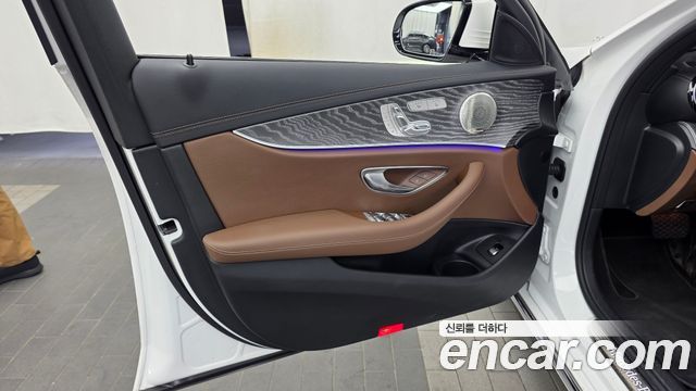 Mercedes-Benz E-Class (W213) E350 4MATIC Exclusive 2023 — фото 24