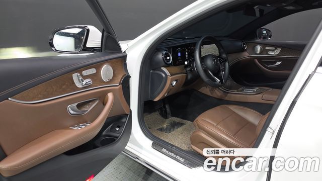 Mercedes-Benz E-Class (W213) E220d 4MATIC Exclusive 2023 — фото 10