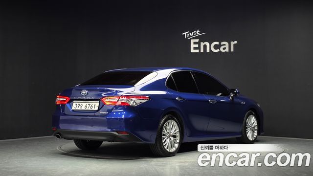 Toyota Camry (XV70) 2.5 XLE Hybrid 2018 — фото 2