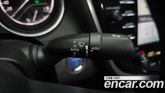 Toyota Camry (XV70) 2.5 XLE Hybrid 2018 — фото 18