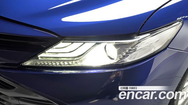 Toyota Camry (XV70) 2.5 XLE Hybrid 2018 — фото 22