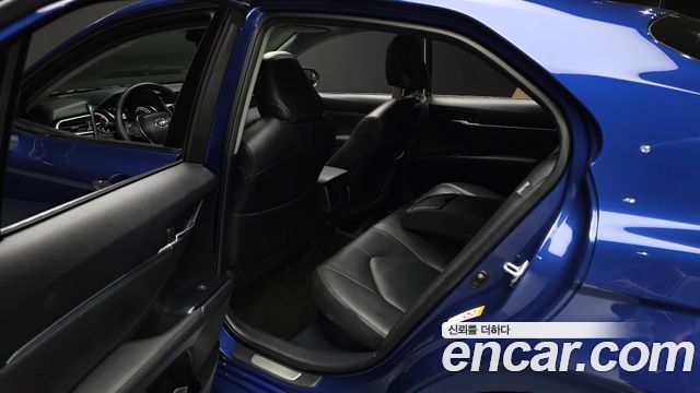 Toyota Camry (XV70) 2.5 XLE Hybrid 2018 — фото 26