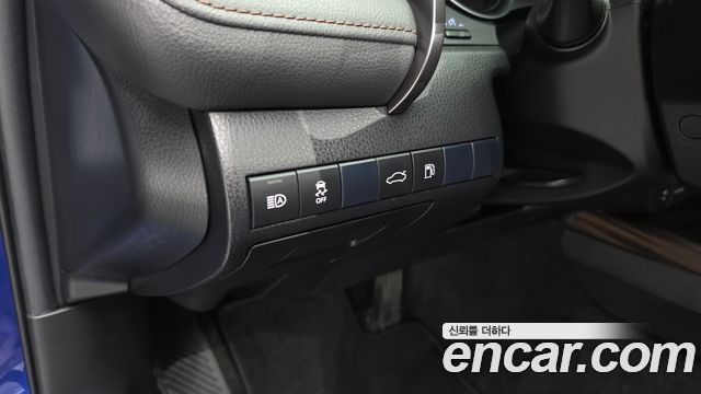 Toyota Camry (XV70) 2.5 XLE Hybrid 2018 — фото 28