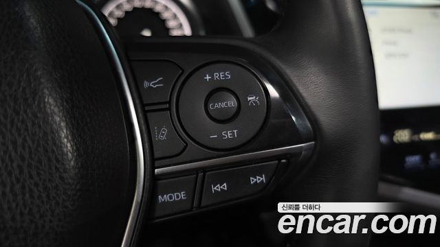 Toyota Camry (XV70) 2.5 XLE Hybrid 2018 — фото 31