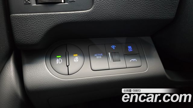 Hyundai Grand Starex Van 5-Seater Modern 2020 — фото 19