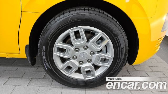 Hyundai Staria L3.5  Kinder Safety Car 15-Seater 2023 — фото 21