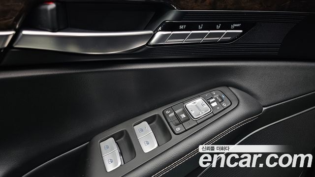 Genesis G90 3.8 AWD Luxury 2019 — фото 28