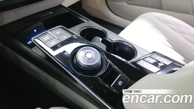 Kia K8 2.5 Gasoline 2WD Signature 2022 — фото 9