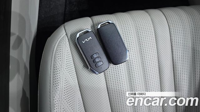 Kia K8 2.5 Gasoline 2WD Signature 2022 — фото 16
