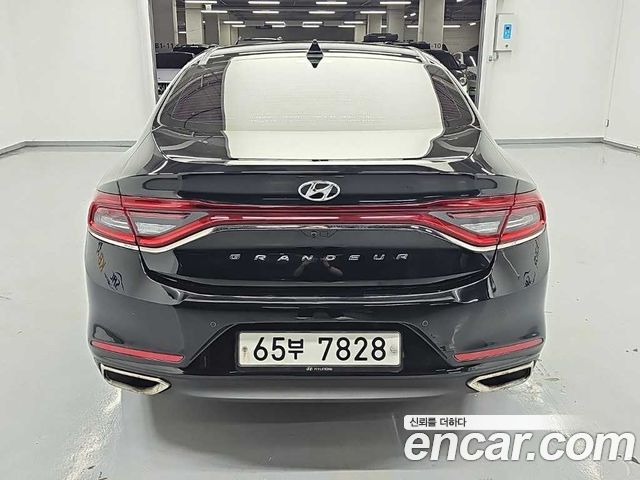 Hyundai Grandeur (IG) 2.4 Premium 2018 — фото 3