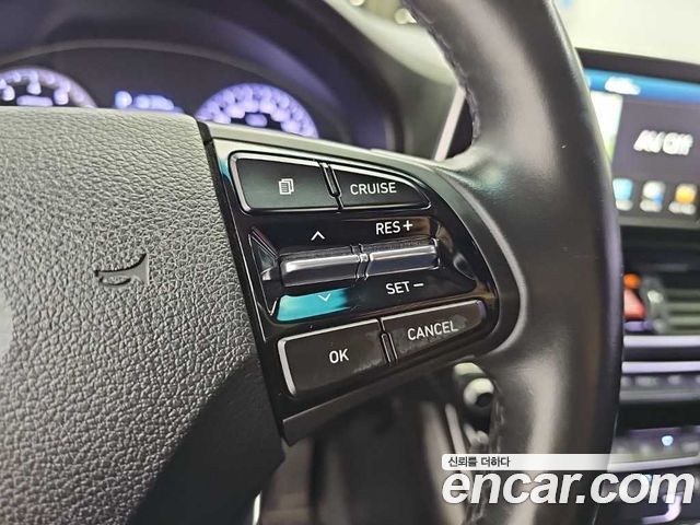 Hyundai Grandeur (IG) 2.4 Premium 2018 — фото 21
