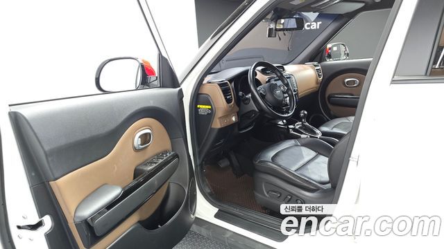 Kia Soul 1.6 GDi Noblesse 2015 — фото 10