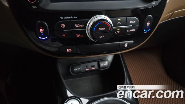 Kia Soul 1.6 GDi Noblesse 2015 — фото 19